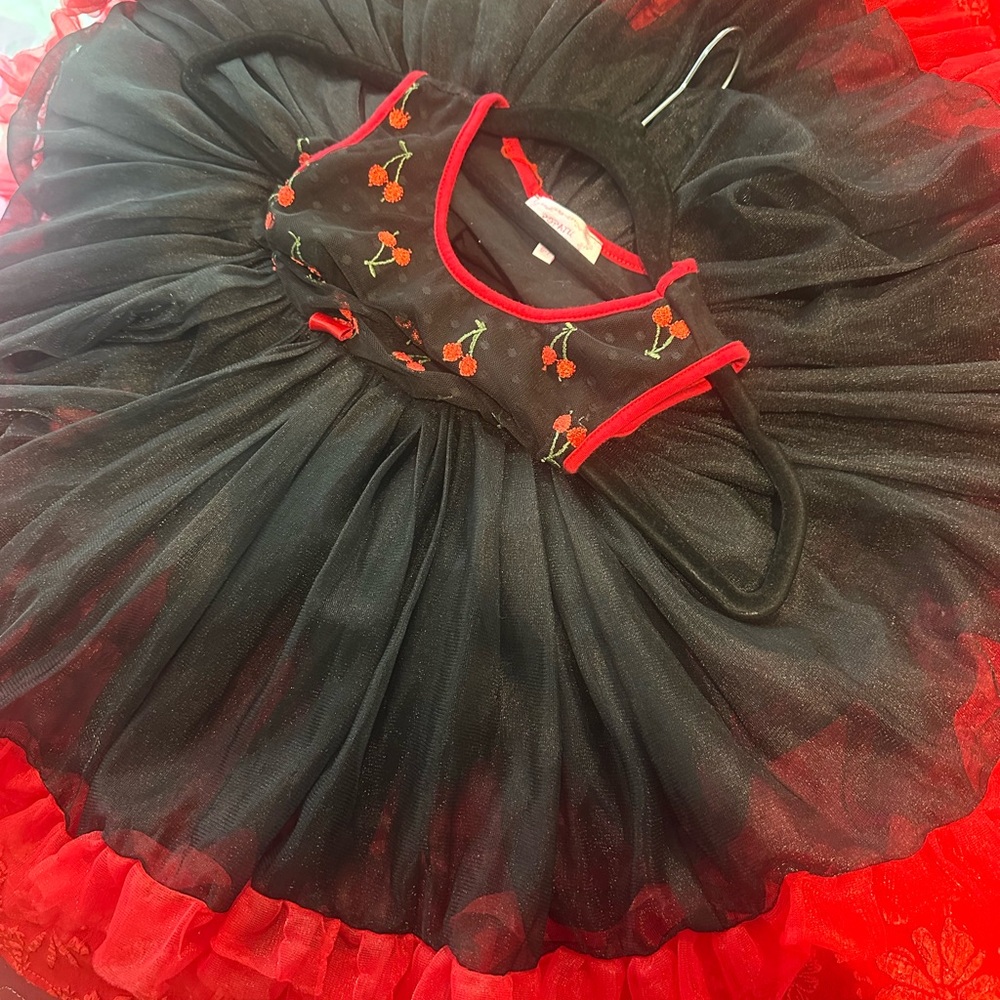 Popatu Black and Red Tulle Dance Costume